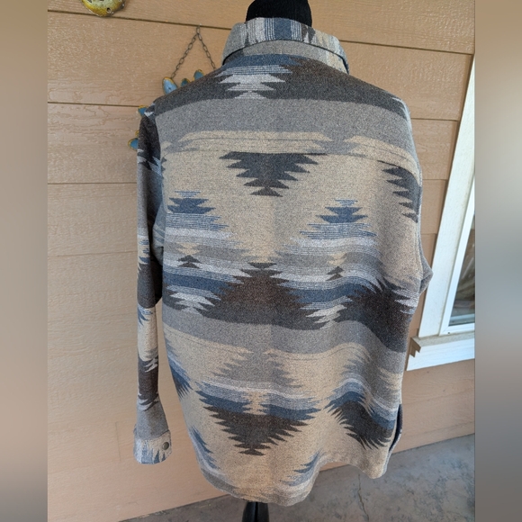 Pulse Aztec Western Pattern Button-Up Shacket Jacket - Picture 2 of 4